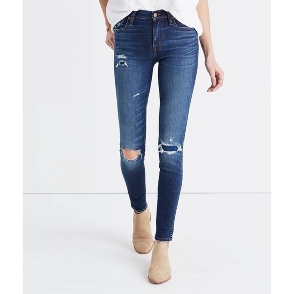 Madewell • 9” High Rise Skinny Jeans Destroyed - Picture 2 of 10
